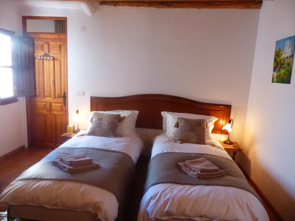 Casita De La Vaca Hotel Mondujar Room photo